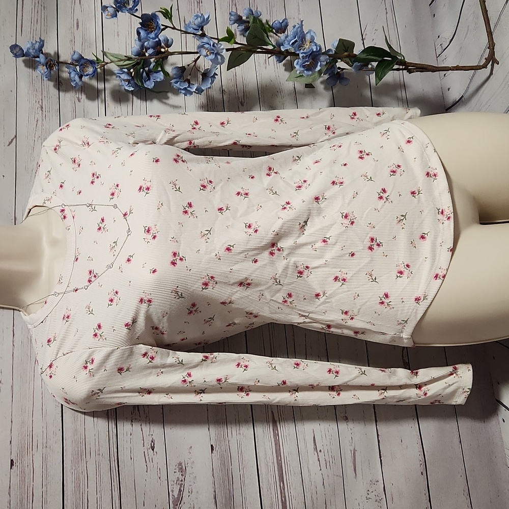 NOBO long sleeve floral top